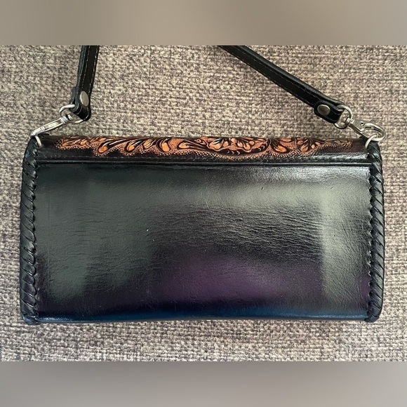 Hand Tooled Artisan Made Black and Tan Leather Crossbody or Clutch NWOT - Picture 5 of 10